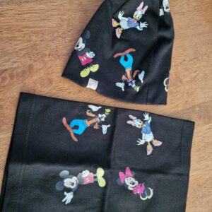 Minni, Miki, Donald, Goofy müts+kaelus (must)